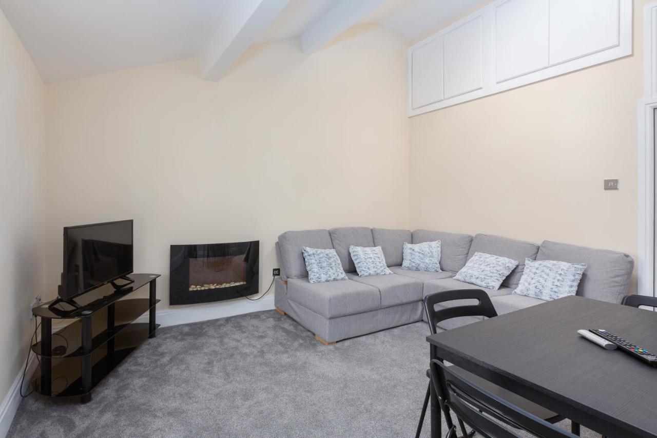 Eden - Family Apartment, Wifi & Parking Blackpool Exterior photo